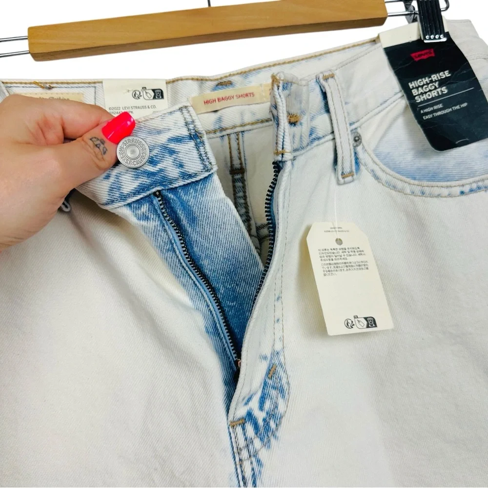 Levi’s Focus on the Present High Rise Baggy Bleached Light Washed Denim Shorts
